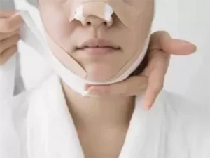 عوارض جراحی لیفت صورت